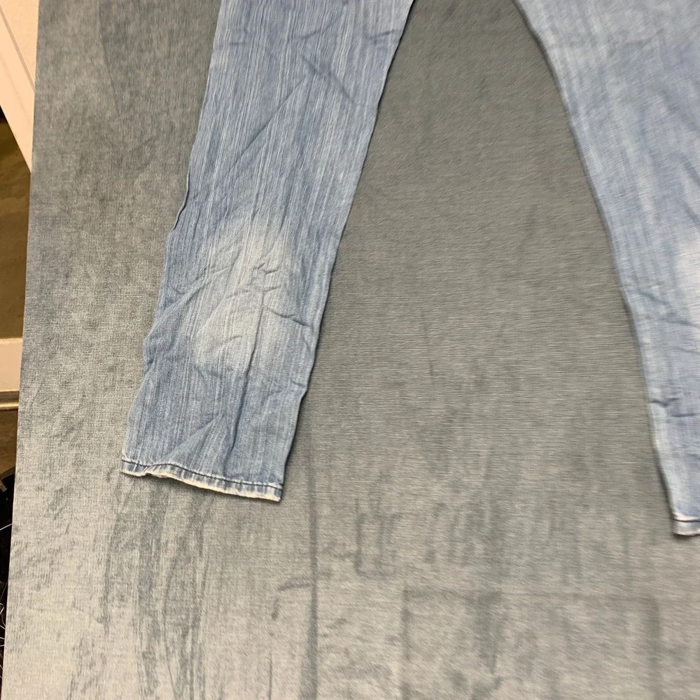 Levi's 514 Slim Straight Jean Men 30x32 Blue Denim Light Wash Distressed Pockets